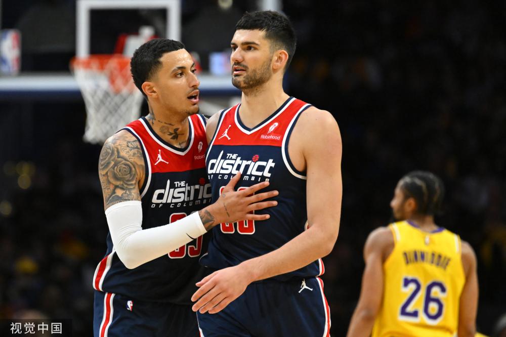 让观众们目 让观众们目