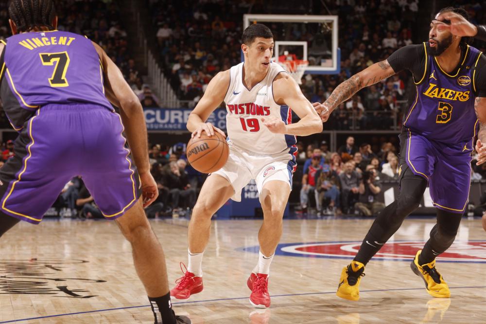 这些擦边行 这些擦边行