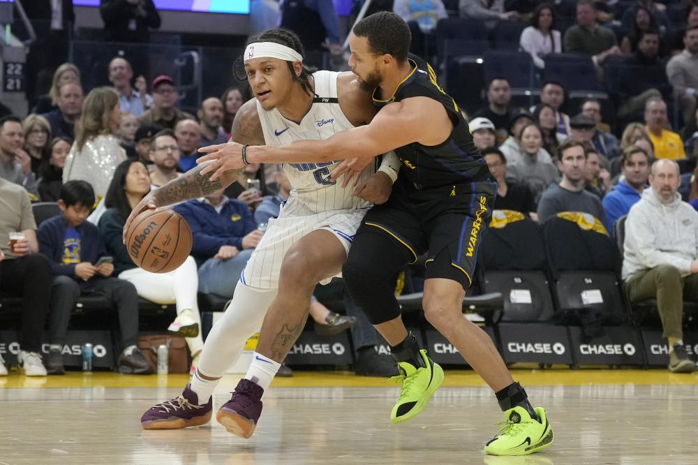 而伊朗队则 而伊朗队则