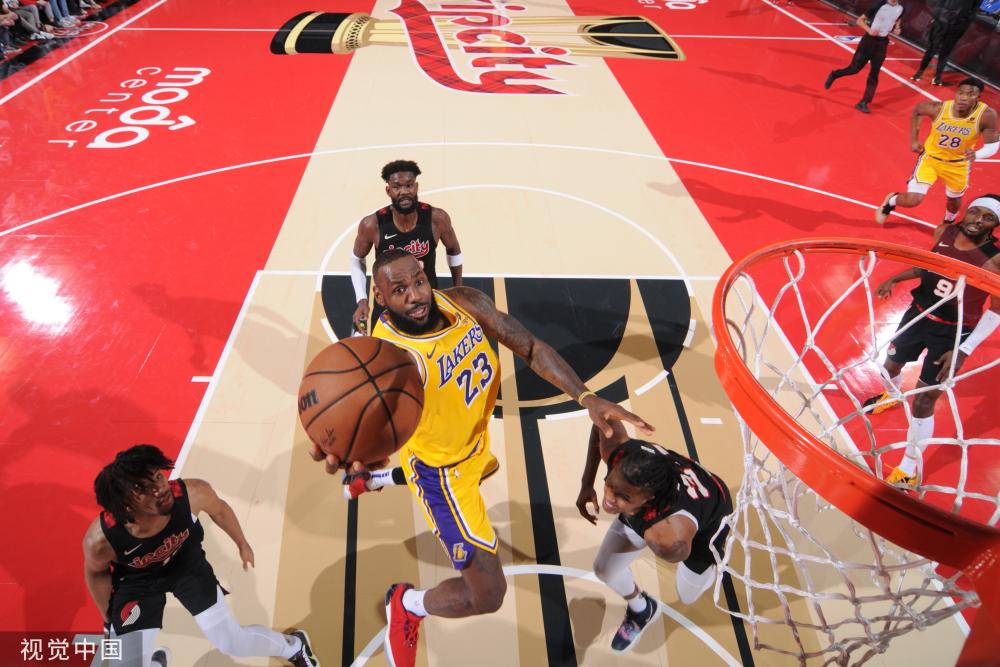 鸣哨示意 鸣哨示意