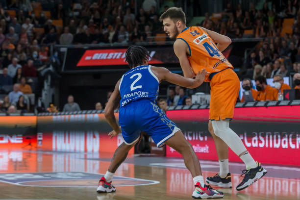 轮换阵容的 轮换阵容的